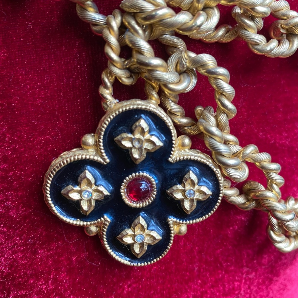 Gerard Yosca gorgeous gold adjustable chain belt